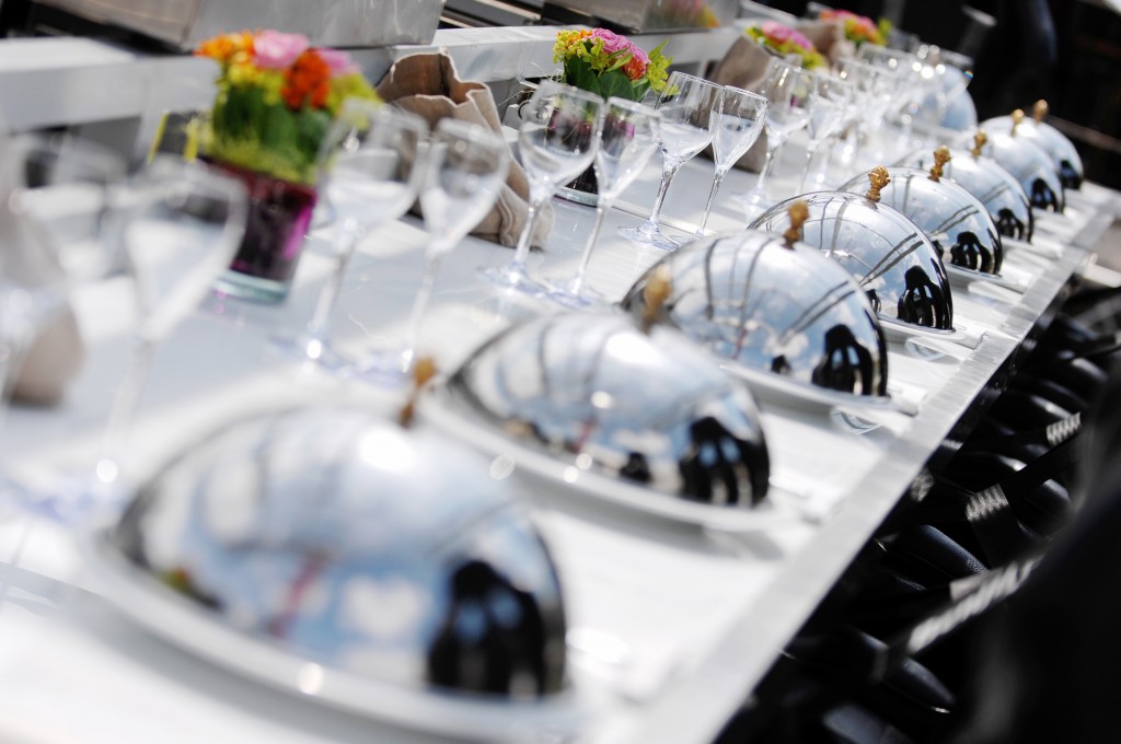 Dinner in the sky / Press