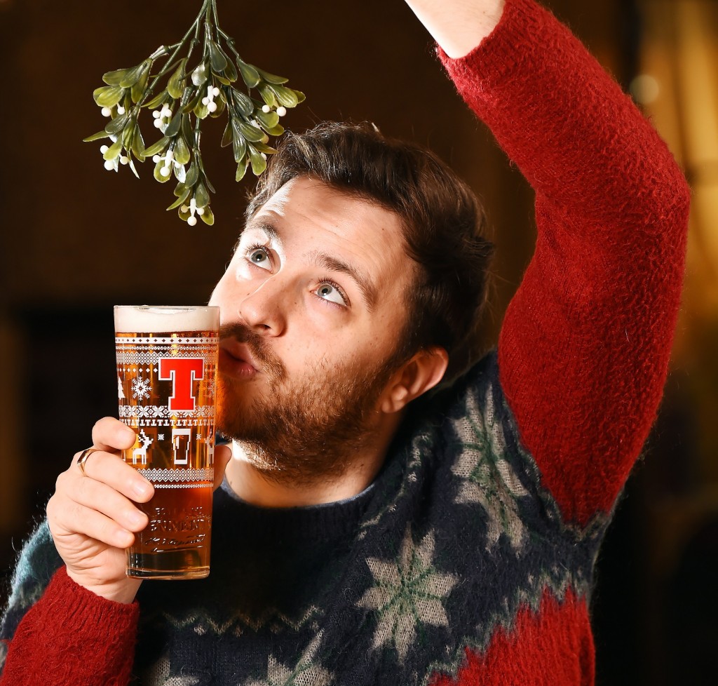 Tennent's Christmas Glass. 29/11/17 Picture © Andy Buchanan 2017