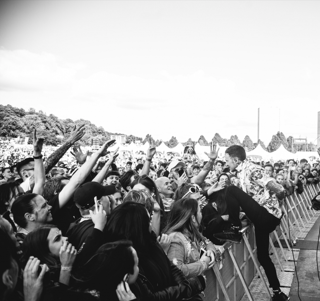 Frank Carter and the Rattlesnakes